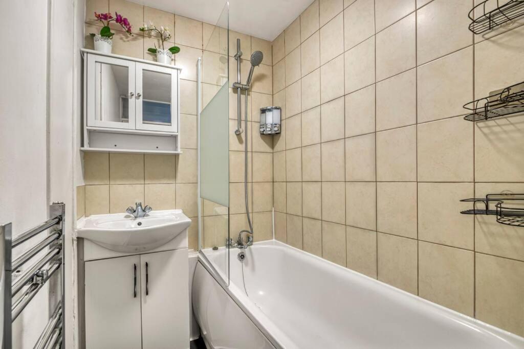 Peaceful 2-Bed South Bank Apartamento Londres Exterior foto